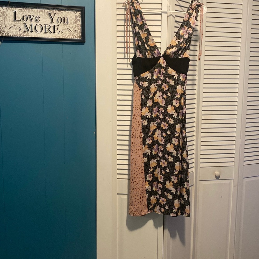 Urban Outfitters Size XS-TP Floral Dress